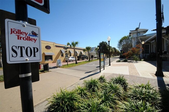 Building Photo - 1502 Cottonwood Terrace