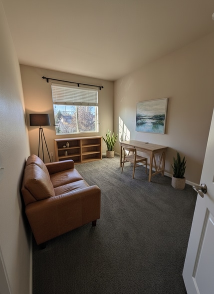 Virtual Staging office - 3rd bedroom (can be office or bedroom) - 5580 W 72nd Ave