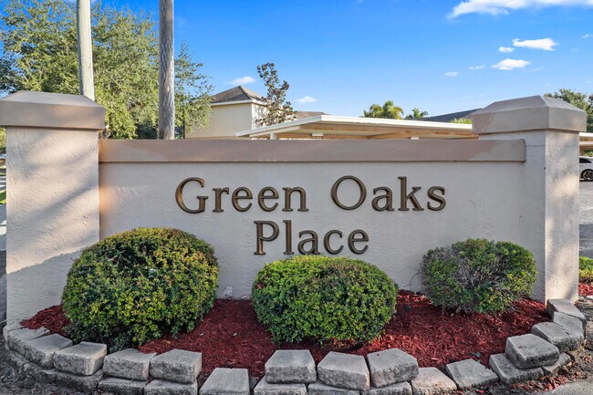 Building Photo - 2625 Heathcote Dr