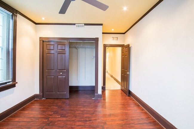 Building Photo - Charming Three Bed Point Breeze Townhome