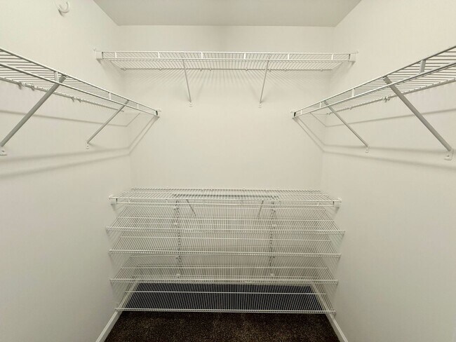 Building Photo - 4818 Summerside Dr