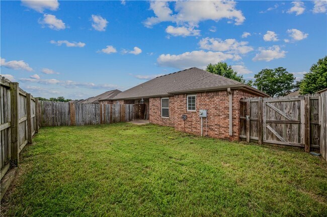 Building Photo - 288 Copper Oaks Dr