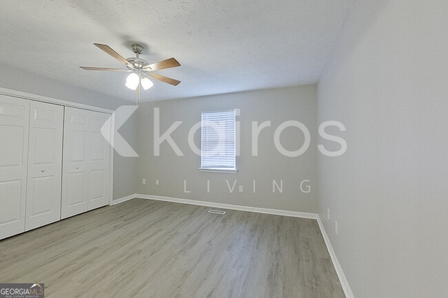 Building Photo - 160 Deer Pkwy
