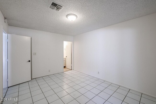 Building Photo - 9001 W Elm St