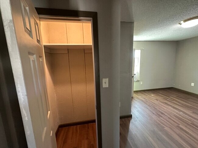 Building Photo - Peaceful country living with great access ...