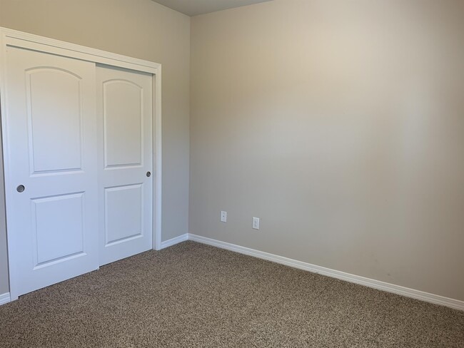 Building Photo - 8591 Prince Ct