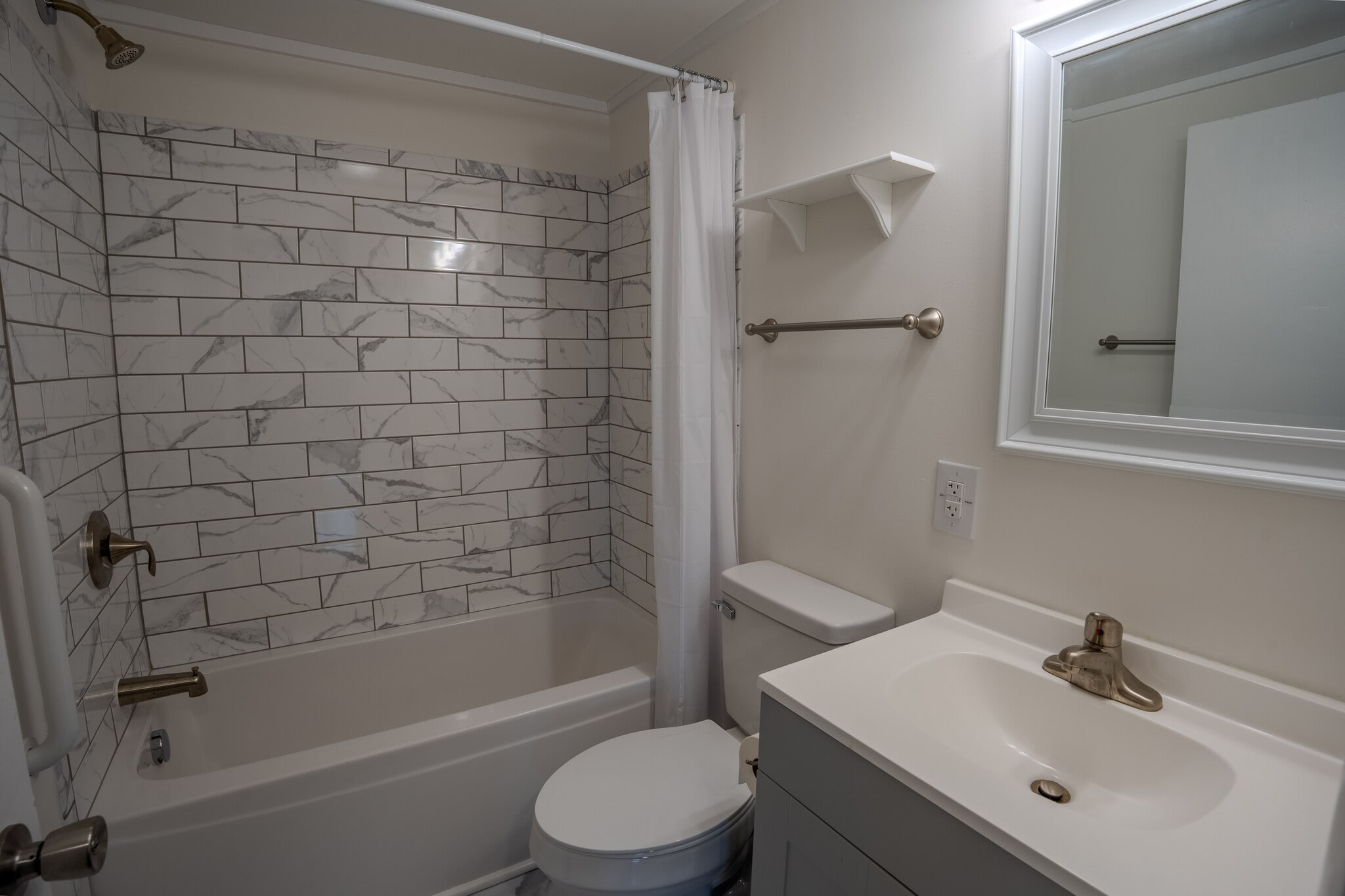 Building Photo - 152 Calvert St