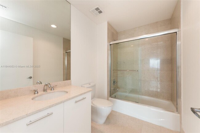 Building Photo - 2711 S Ocean Dr