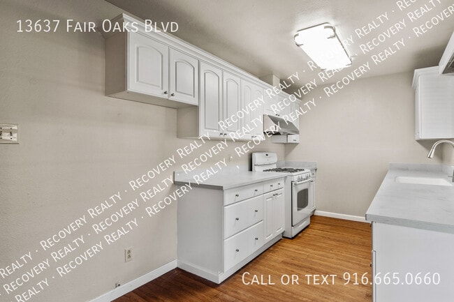 Building Photo - 13637 Fair Oaks Blvd