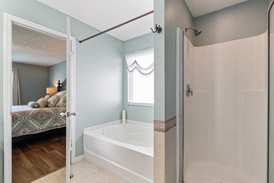 Building Photo - 3636 Blaze Dr