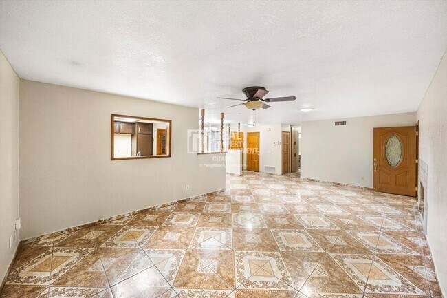 Building Photo - 16653 Mallory Dr