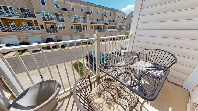 Building Photo - 42252 Black Rock Terrace