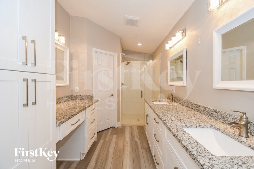 Building Photo - 11828 Merganser Way