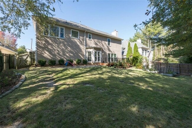 Building Photo - 2433 Gablewood Dr NE