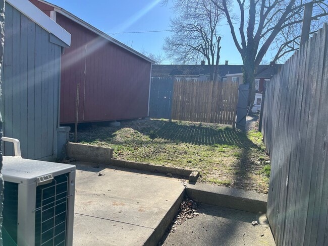 Building Photo - ACCEPTING SECTION 8 - 2 Bedroom + BONUS RO...