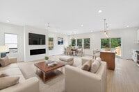 Building Photo - 1008 Fontaine Dr
