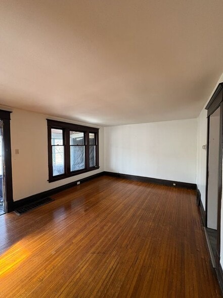 Building Photo - 189 Westminster Ave