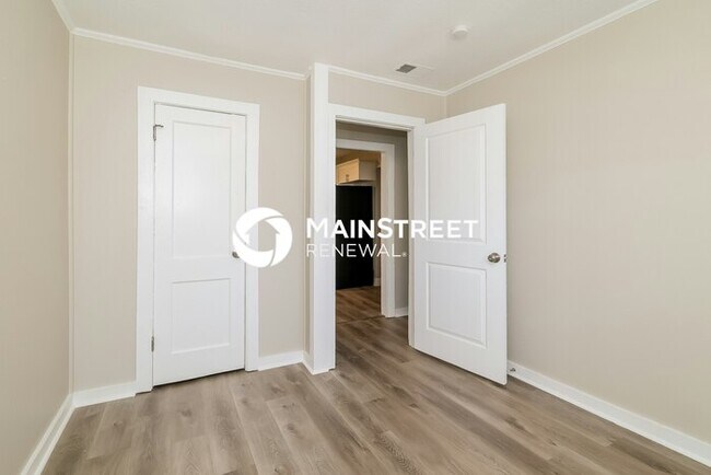 Building Photo - 4 Bedroom Pet-Friendly Home in WINTER HAVE...