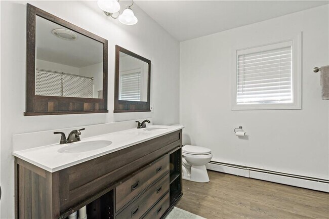 Building Photo - 11 Defelice Rd