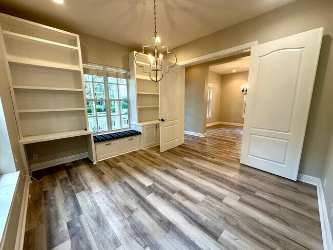 Building Photo - 224 W Bay Cedar Cir