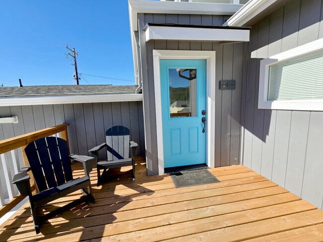 Building Photo - 121 S Miller St