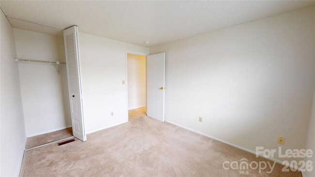 Building Photo - 1211 Scaleybark Rd