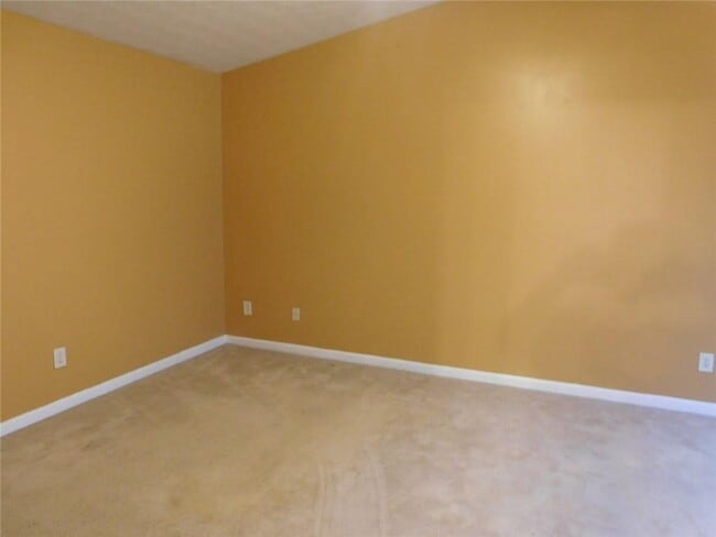 Building Photo - 566 Pond Lillies Rd SE
