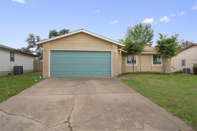 Primary Photo - 2204 Silver Spur Dr