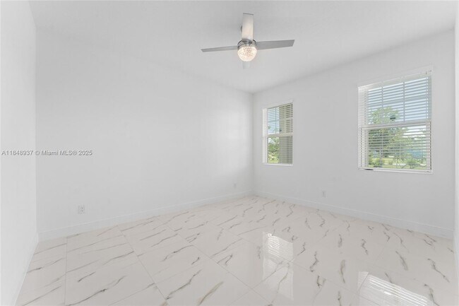 Building Photo - 4910 Chase Ct