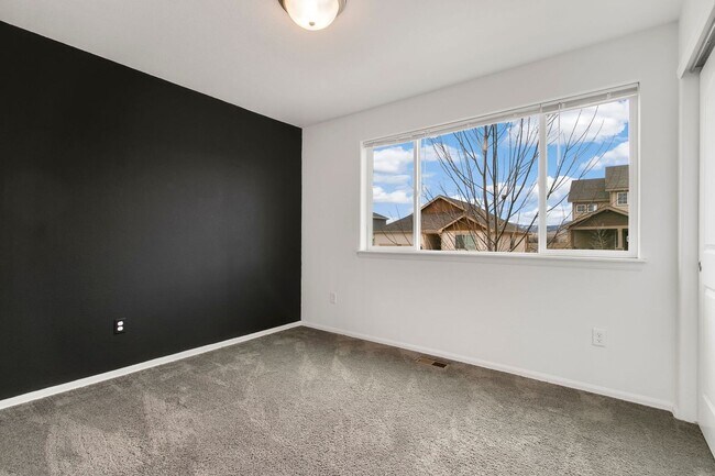Building Photo - Fantastic Loveland Location with 5 Bedrooms, 3 Bathrooms, 2-Car Garage, and Finished Basement!