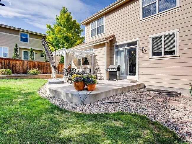 Building Photo - 9327 Branham Dr