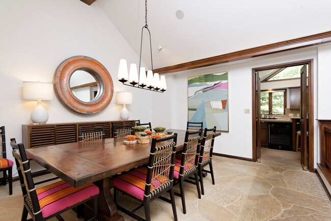 Building Photo - 207 N 2nd St