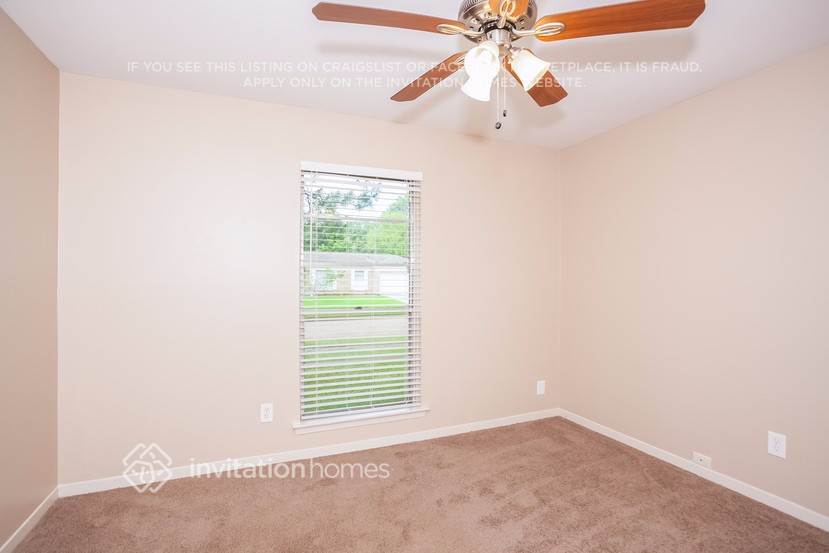 Building Photo - 10351 Carlow Ln