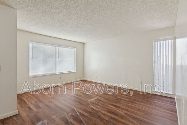 Building Photo - 7025 Catamaran Dr