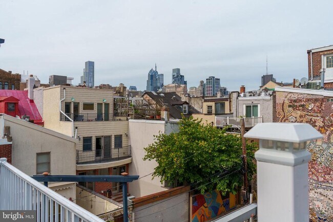 Building Photo - 833 Kater St