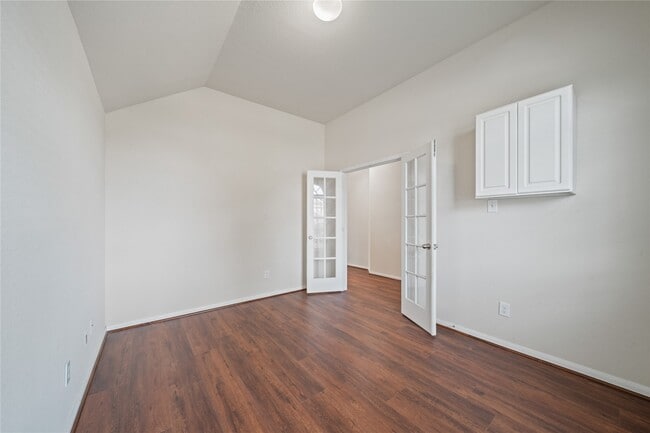 Building Photo - 19011 Taverns Corner Ct