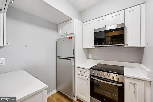 Building Photo - 5809 Nicholson Ln