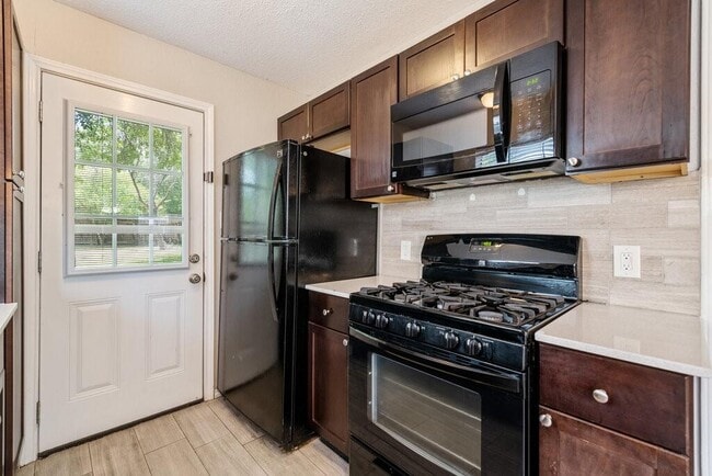 Building Photo - 1801 Rawhide Dr