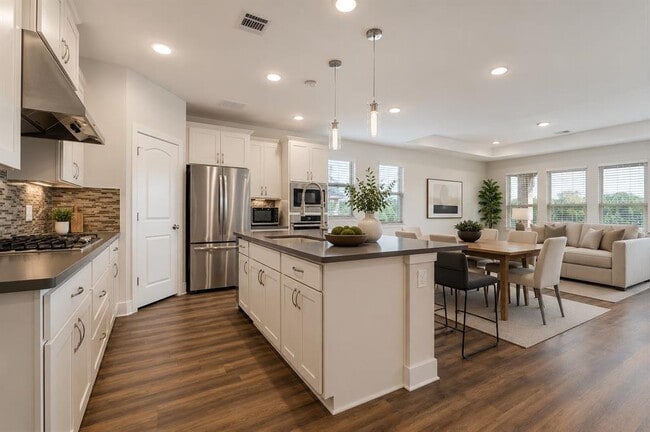 Building Photo - 779 Founders Ridge