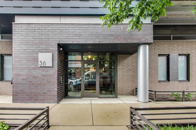 Building Photo - 36 N Carpenter St