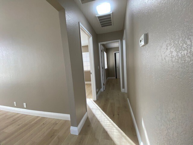 Building Photo - Beautiful Remodeled 3 Bedroom 2 Bathroom
