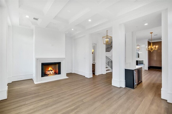 Building Photo - 39 Crain Sq Blvd
