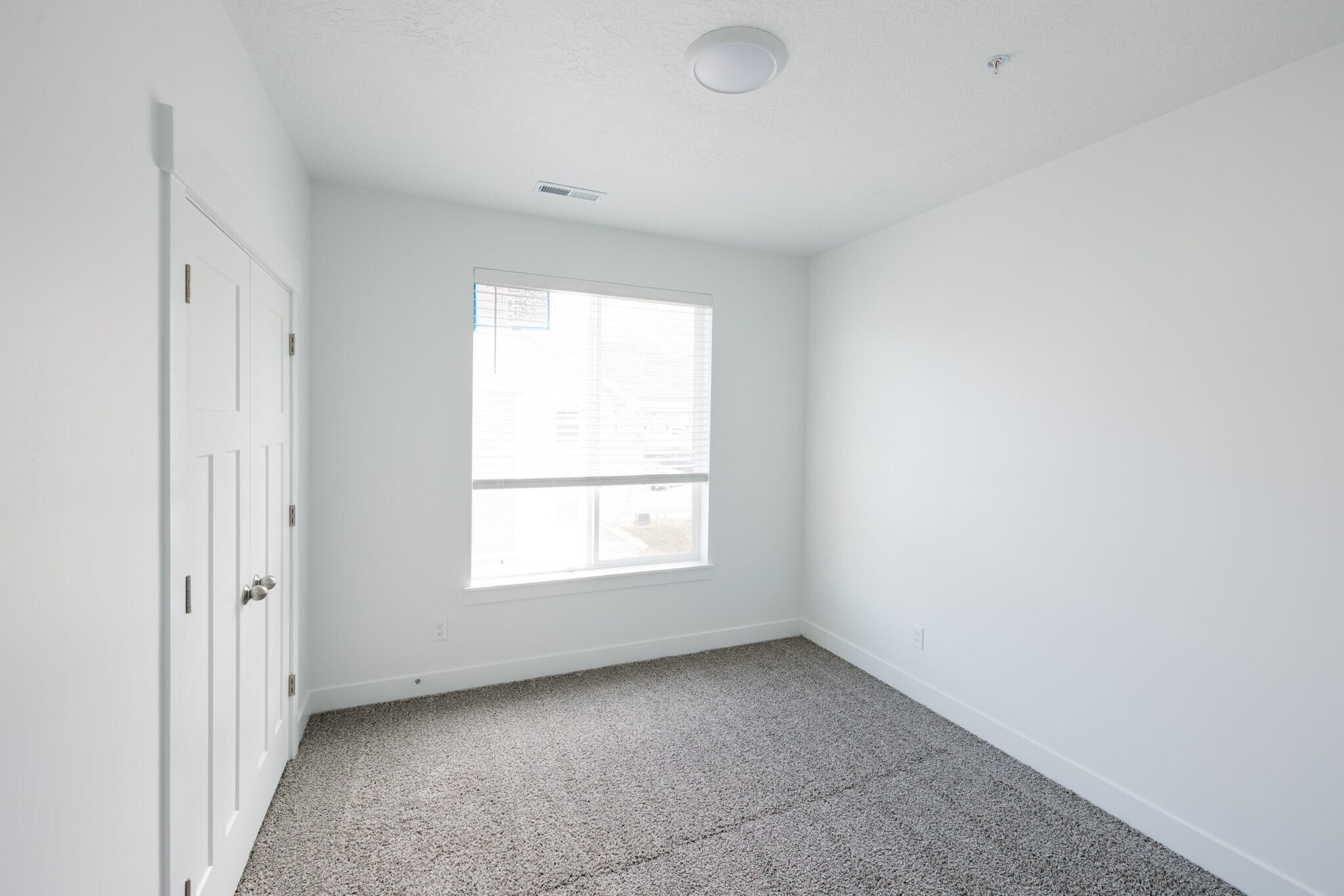 Building Photo - 675 W 4500 S