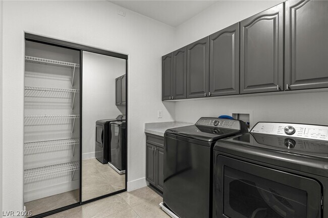 Building Photo - 2428 Devotion Ridge Dr