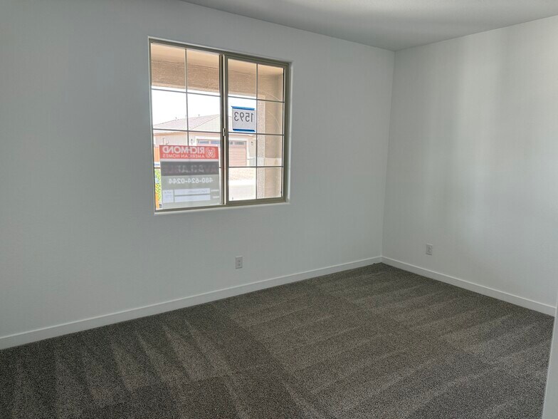 Bedroom 3 - 40563 W Michaels Dr