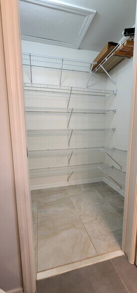 Building Photo - 186 Pebble Shores Dr