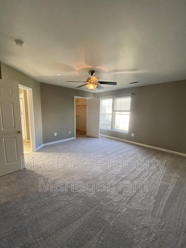 Building Photo - 5619 Joshua Tree Cir