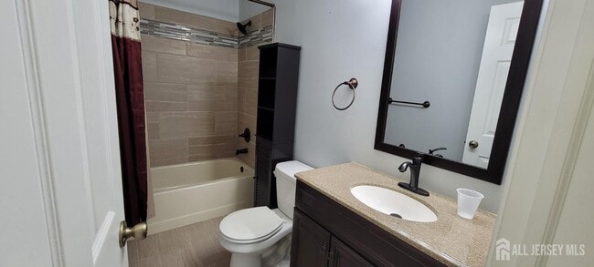 Building Photo - 43 Crabapple Ln