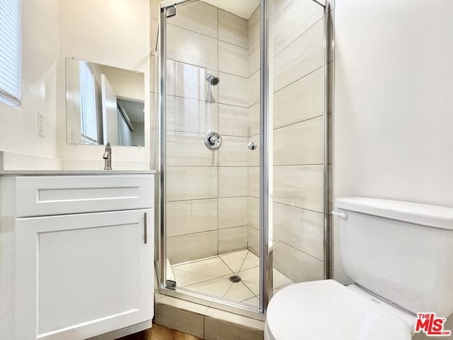 Building Photo - 1784 N Sycamore Ave