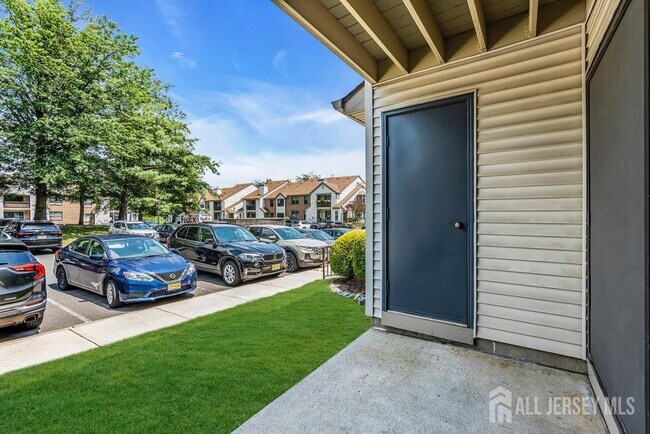 Building Photo - 2609 Lighthouse Ln